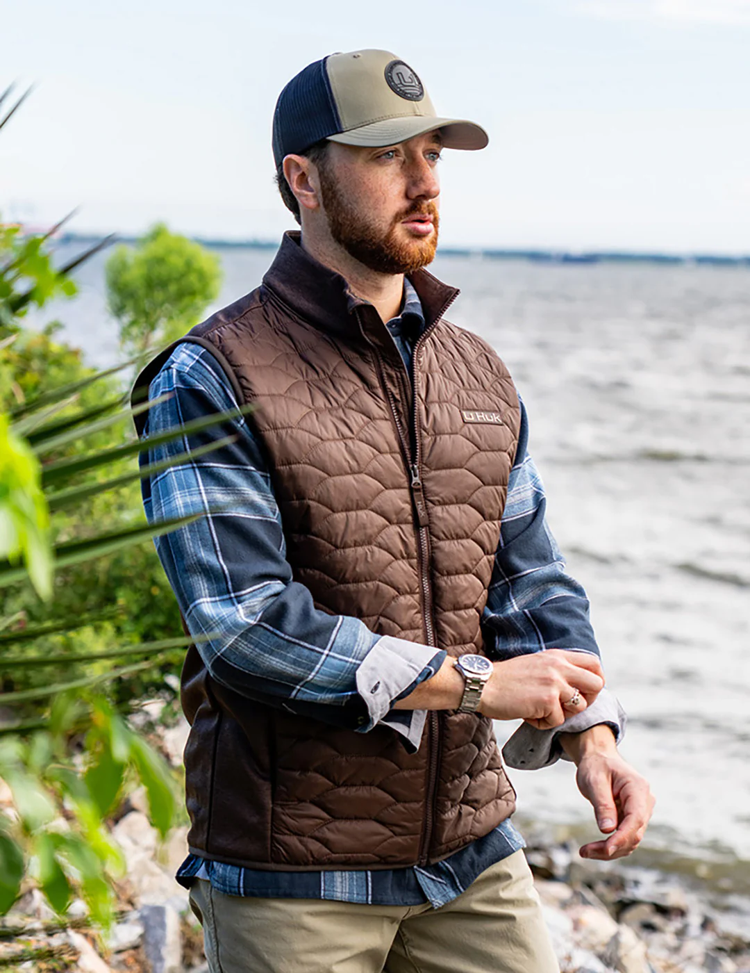 Huk Scale Hybrid Vest - Image 2